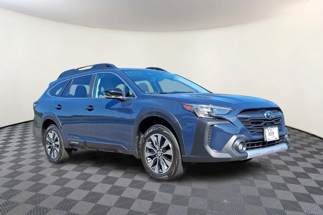 2023 Subaru Outback Limited photo 1