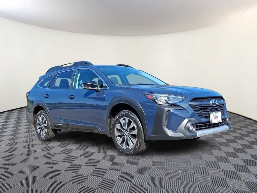 2023 Subaru Outback Limited photo 1