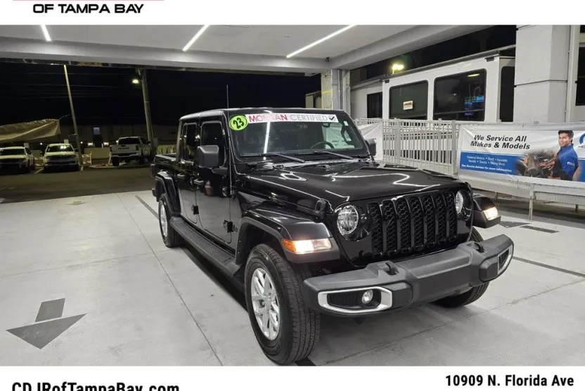 2023 Jeep Gladiator Sport S photo 1