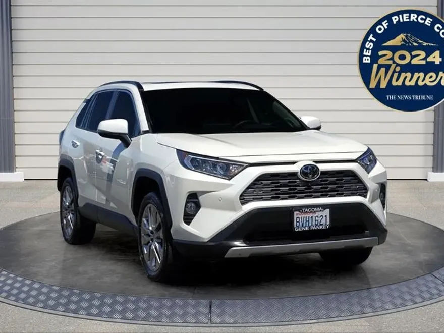 2016 Toyota 4Runner Limited photo 1