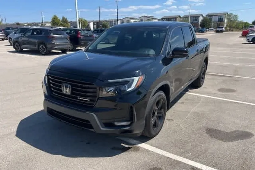 2022 Honda Ridgeline Black Edition photo 1