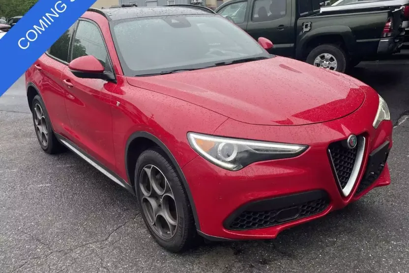 2022 Alfa Romeo Stelvio Ti photo 1