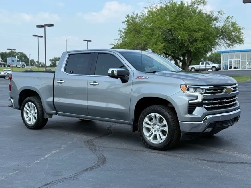 2023 Chevrolet Silverado 1500 LTZ photo 1