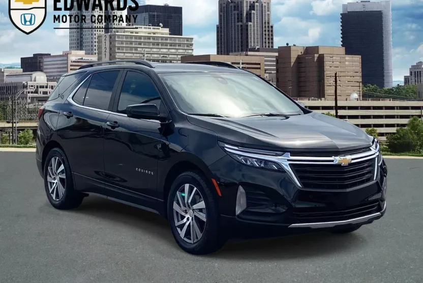 2022 Chevrolet Equinox LT photo 1