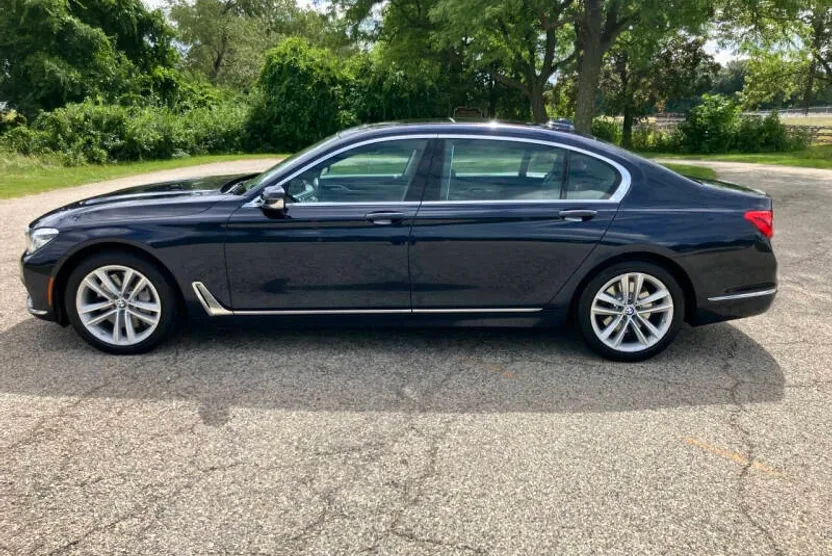 2016 Bmw 750i xDrive photo 1