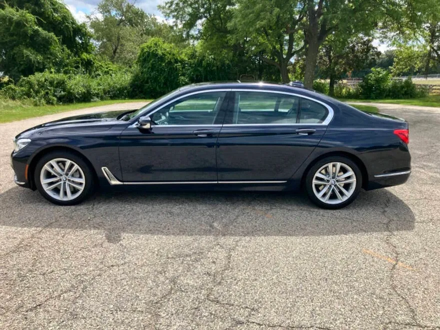 2016 Bmw 750i xDrive photo 1