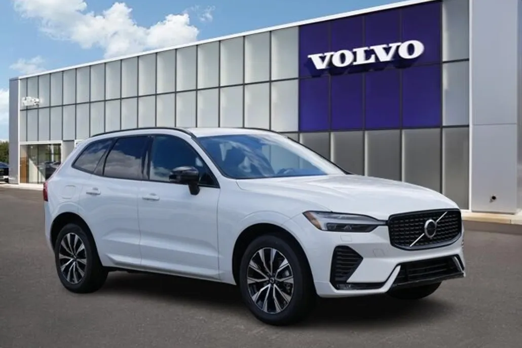 2025 Volvo XC60 B5 Core photo 1
