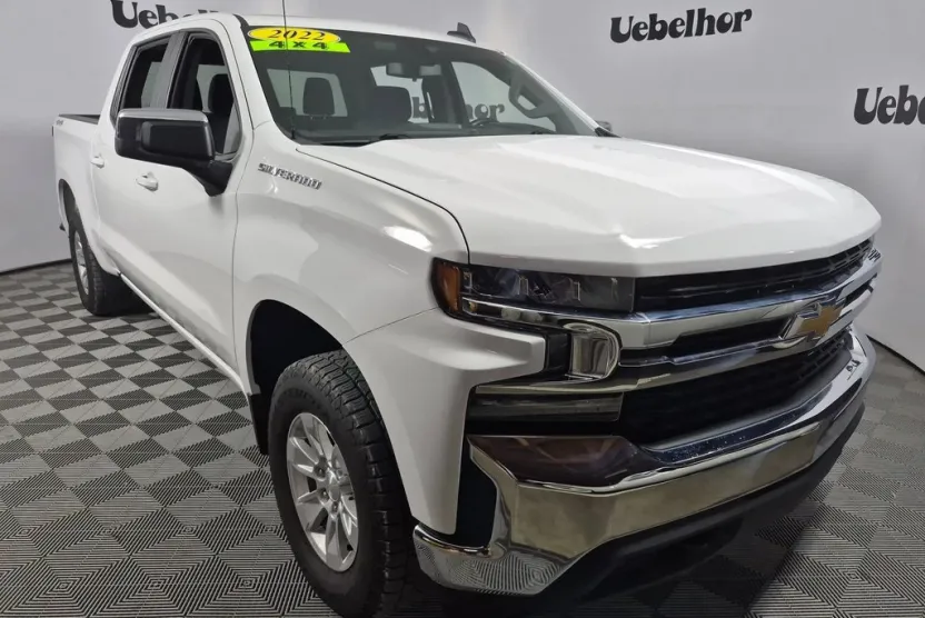 2022 Chevrolet Silverado 1500 LT photo 1