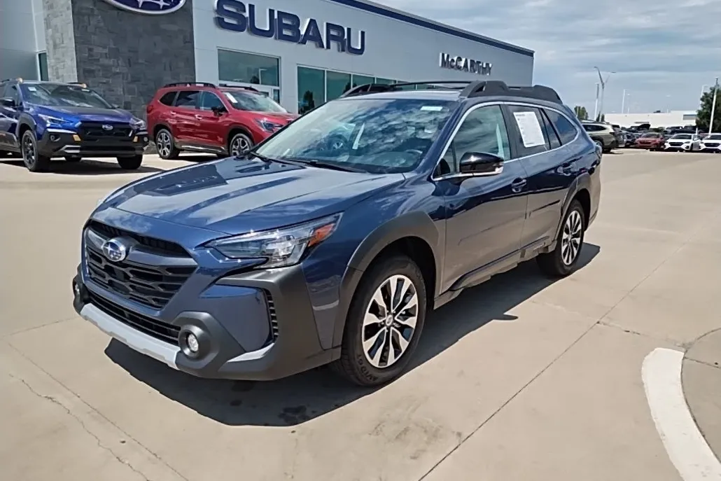2025 Subaru Outback Limited photo 1