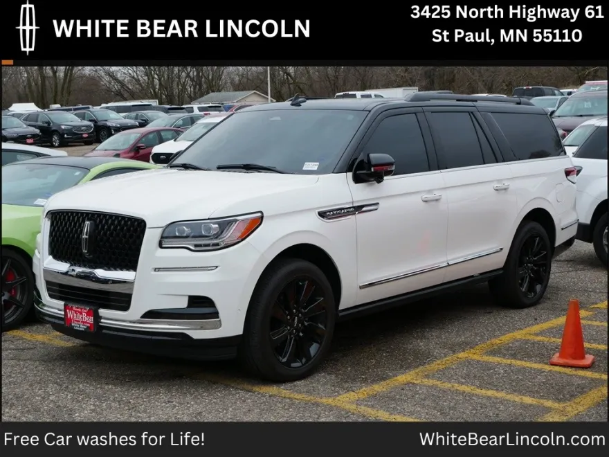 2024 Lincoln Navigator Black Label photo 1