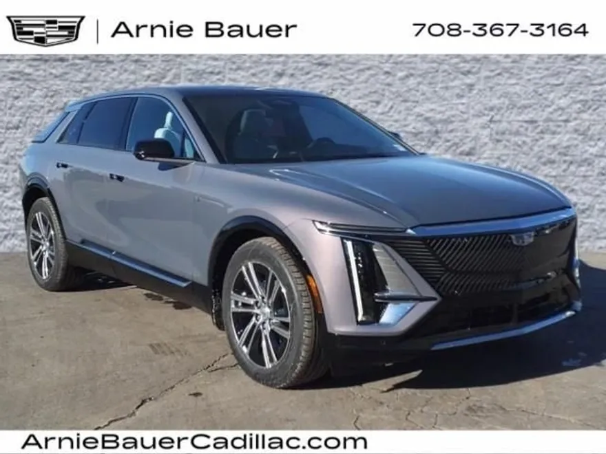 2025 Cadillac Lyriq Luxury photo 1
