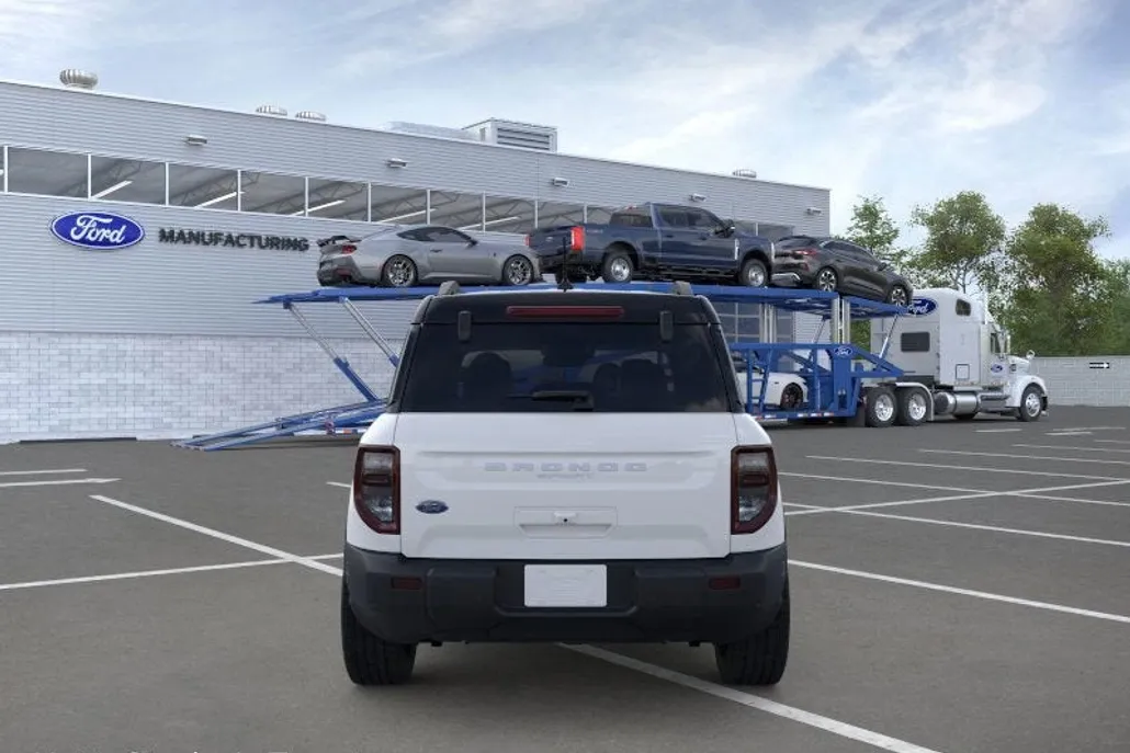 2025 Ford Bronco Sport Outer Banks photo 1