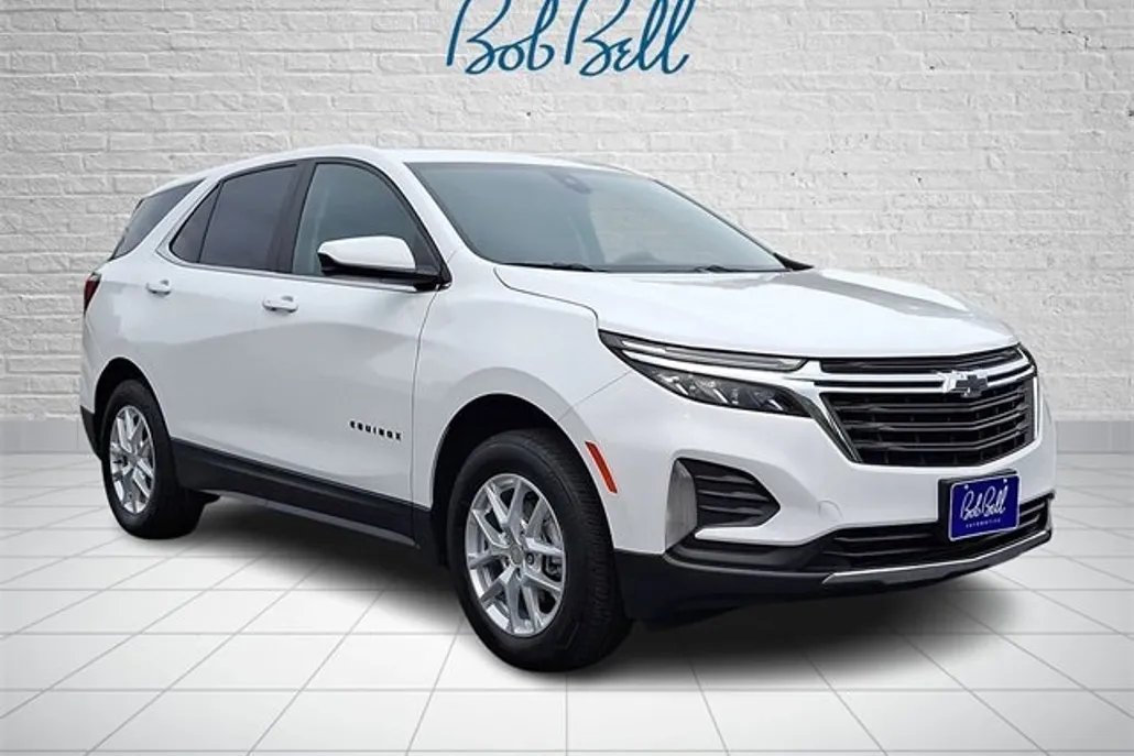 2023 Chevrolet Equinox LT photo 1
