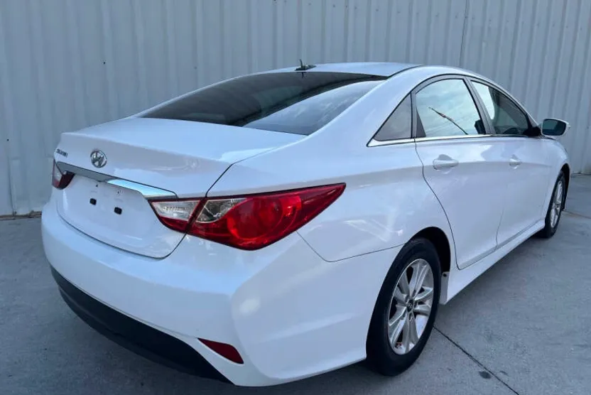 2014 Hyundai Sonata GLS photo 1