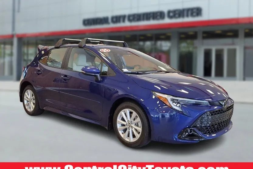 2025 Toyota Corolla SE photo 1