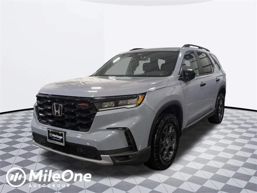 2024 Honda Pilot TrailSport photo 1