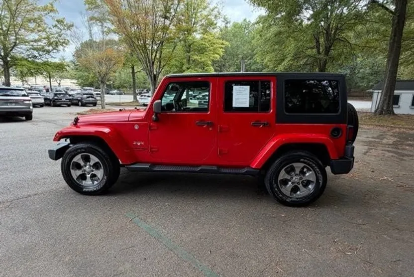 2018 Jeep Wrangler Unlimited Sahara photo 1