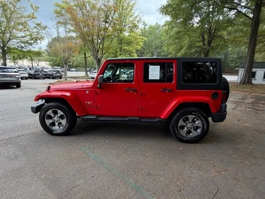 2018 Jeep Wrangler Unlimited Sahara photo 1