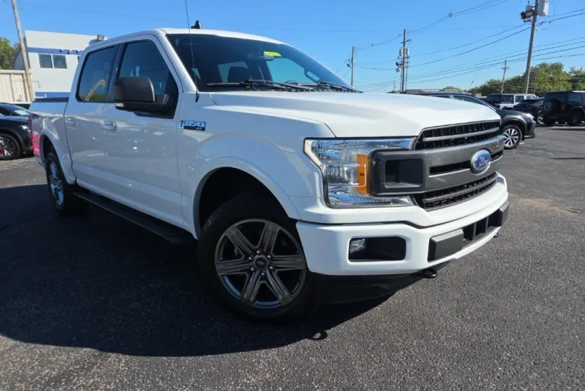 2020 Ford F-150 XLT photo 1