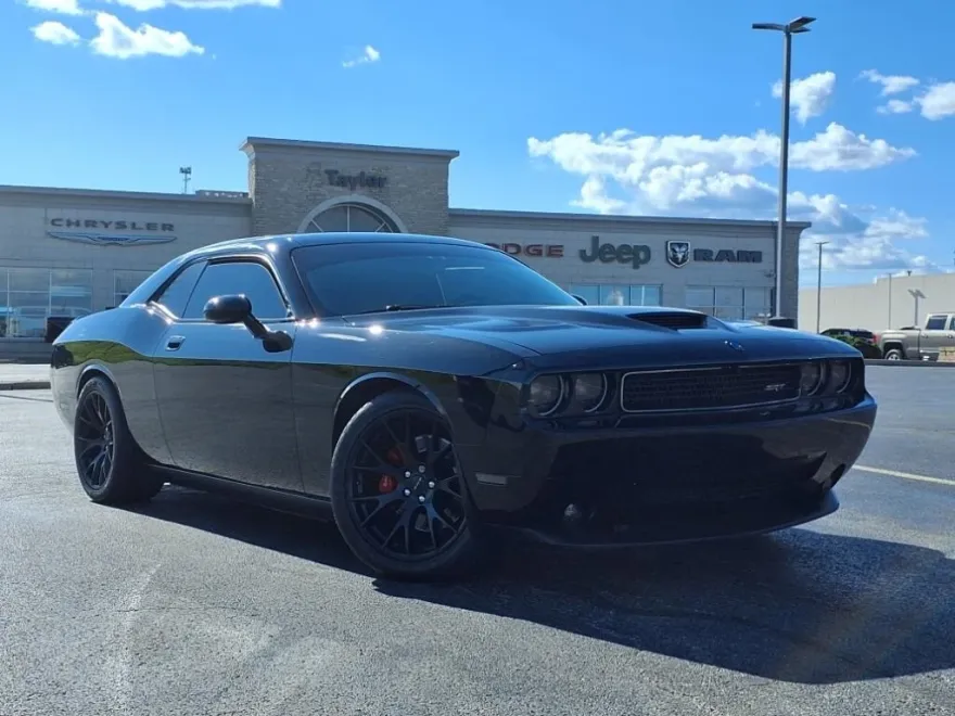 2010 Dodge Challenger SRT8 photo 1