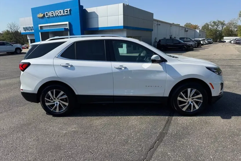 2023 Chevrolet Equinox Premier photo 1