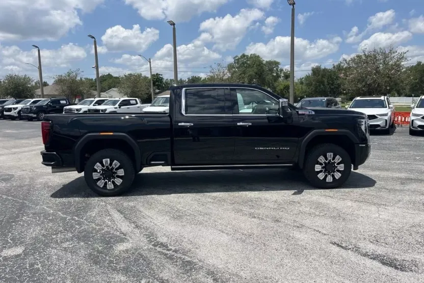 2025 Gmc Sierra 2500 HD Denali photo 1