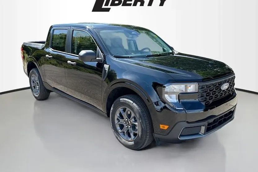 2025 Ford Maverick XLT photo 1