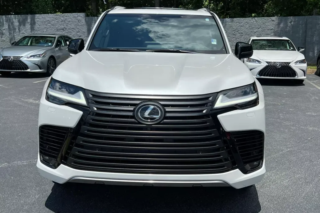 2025 Lexus LX photo 1