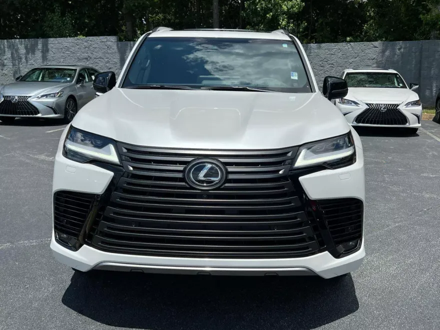 2025 Lexus LX photo 1