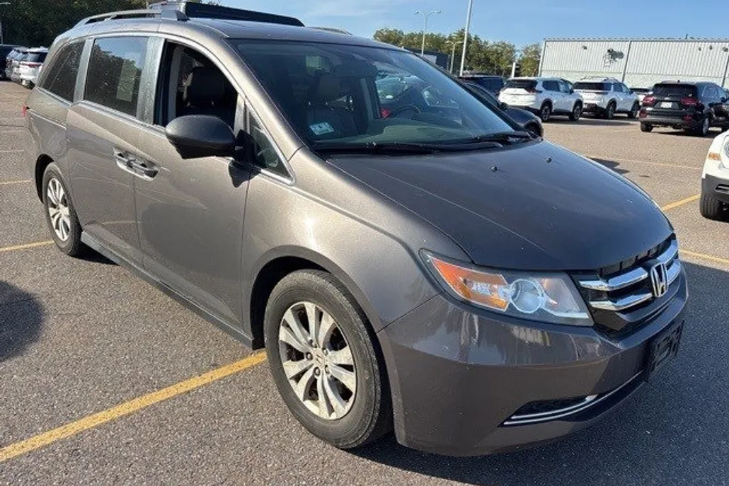 2016 Honda Odyssey EX-L photo 1
