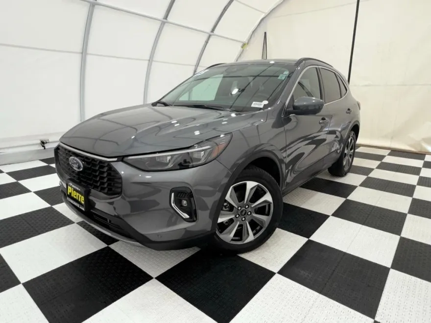 2023 Ford Escape Platinum photo 1