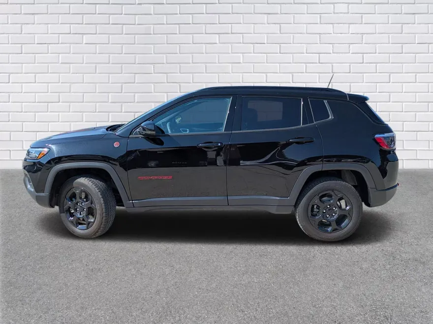 2023 Jeep Compass Trailhawk photo 1