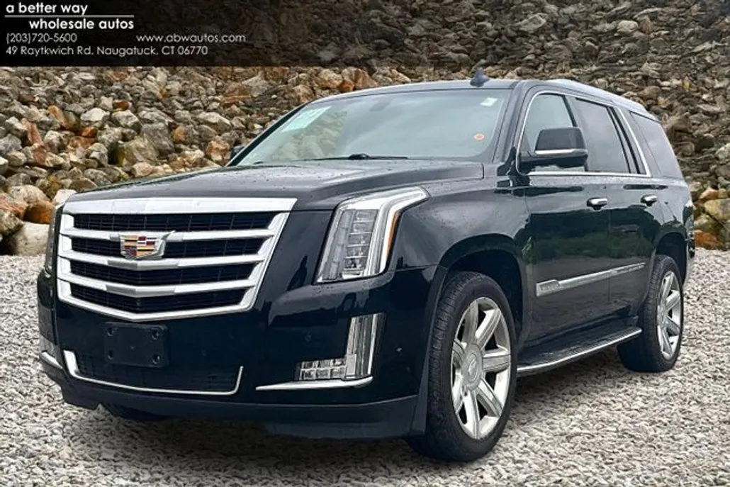 2017 Cadillac Escalade Standard photo 1