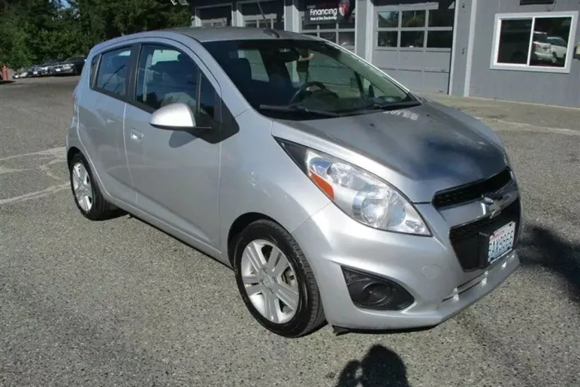 2014 Chevrolet Spark 1LT photo 1