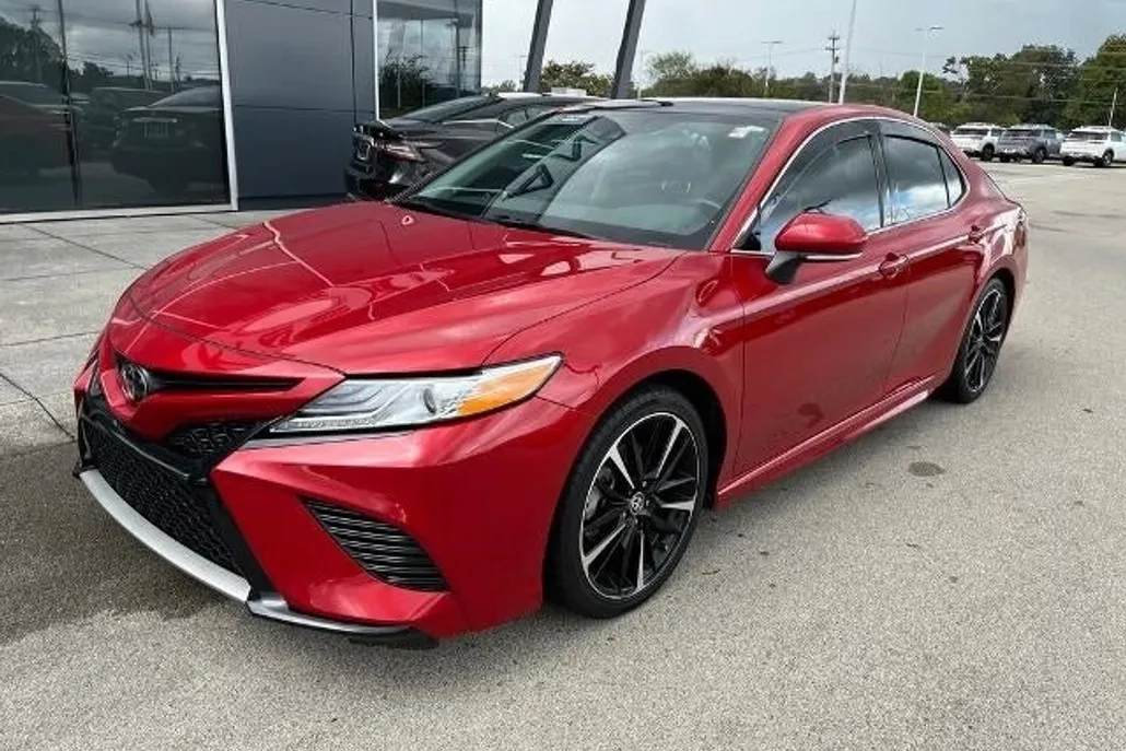 2020 Toyota Camry XSE photo 1