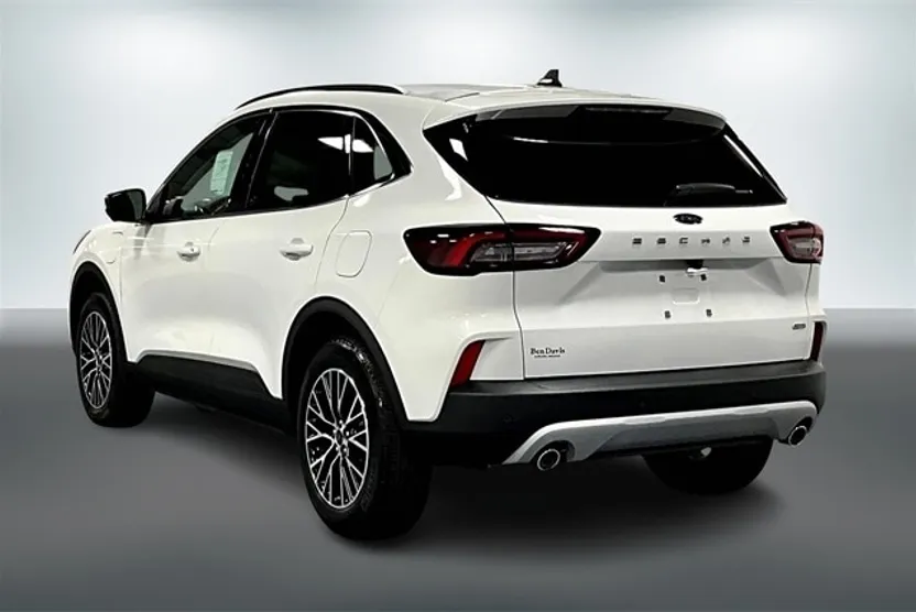 2026 Ford Escape photo 1
