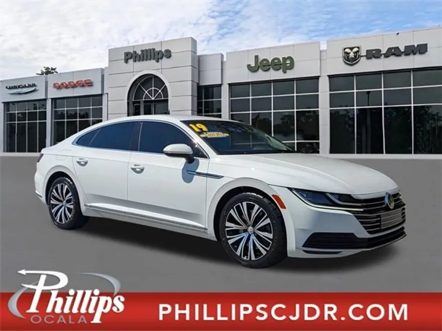 2019 Volkswagen Arteon SE photo 1