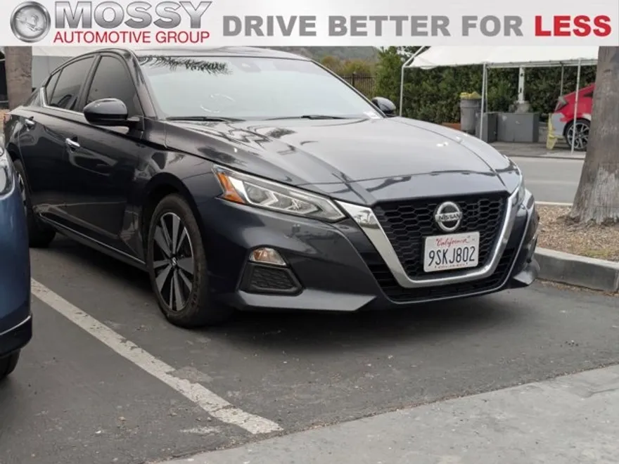 2022 Nissan Altima 2.5 SR photo 1