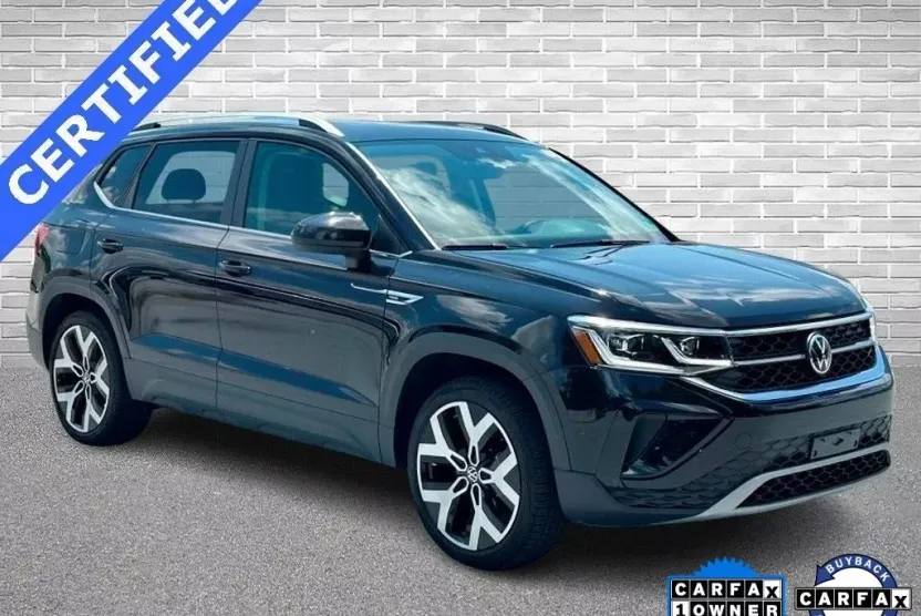 2022 Volkswagen Taos SEL photo 1