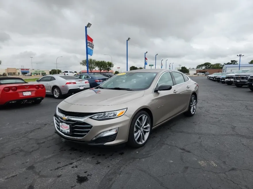 2024 Chevrolet Malibu Premier 2LT photo 1