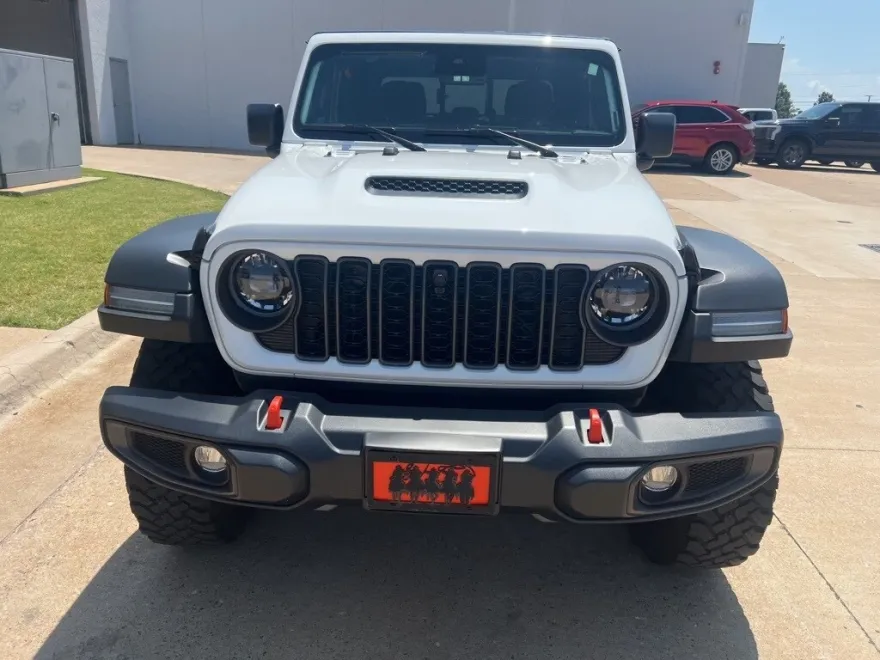 2024 Jeep Gladiator Mojave photo 1