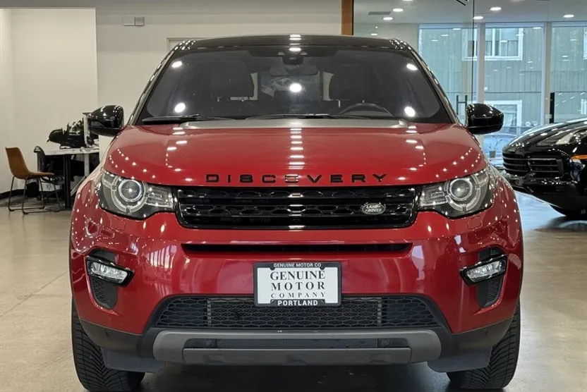 2017 Land Rover Discovery Sport HSE photo 1