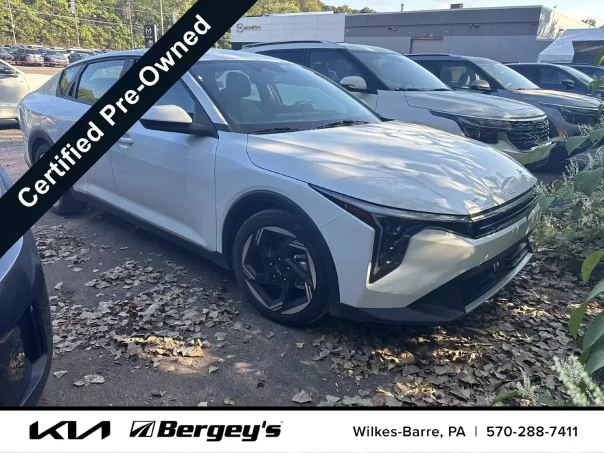 2025 Kia K4 EX photo 1
