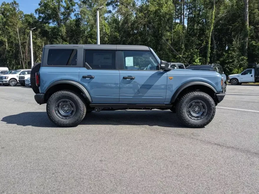 2025 Ford Bronco Badlands photo 1