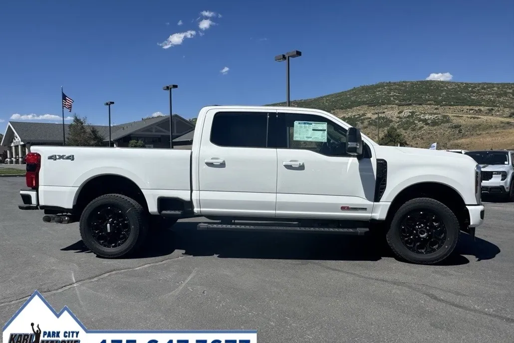 2025 Ford F-350 Lariat photo 1