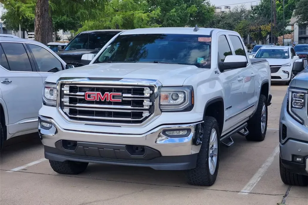 2017 Gmc Sierra 1500 SLT photo 1