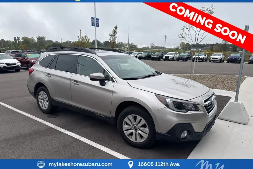 2018 Subaru Outback 2.5i Premium photo 1