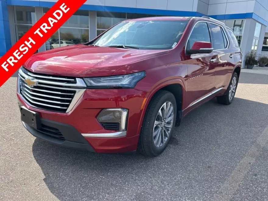2023 Chevrolet Traverse Premier photo 1