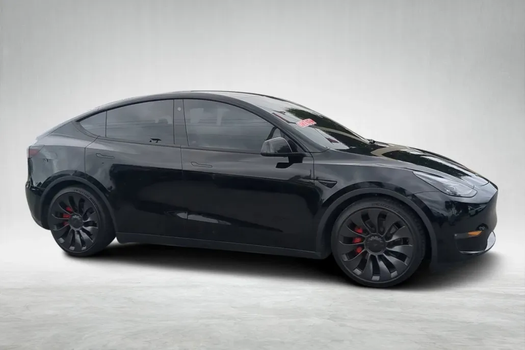 2023 Tesla Model Y Performance photo 1