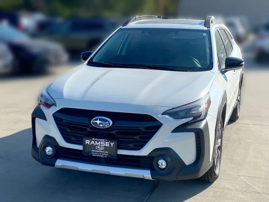 2025 Subaru Outback Limited photo 1